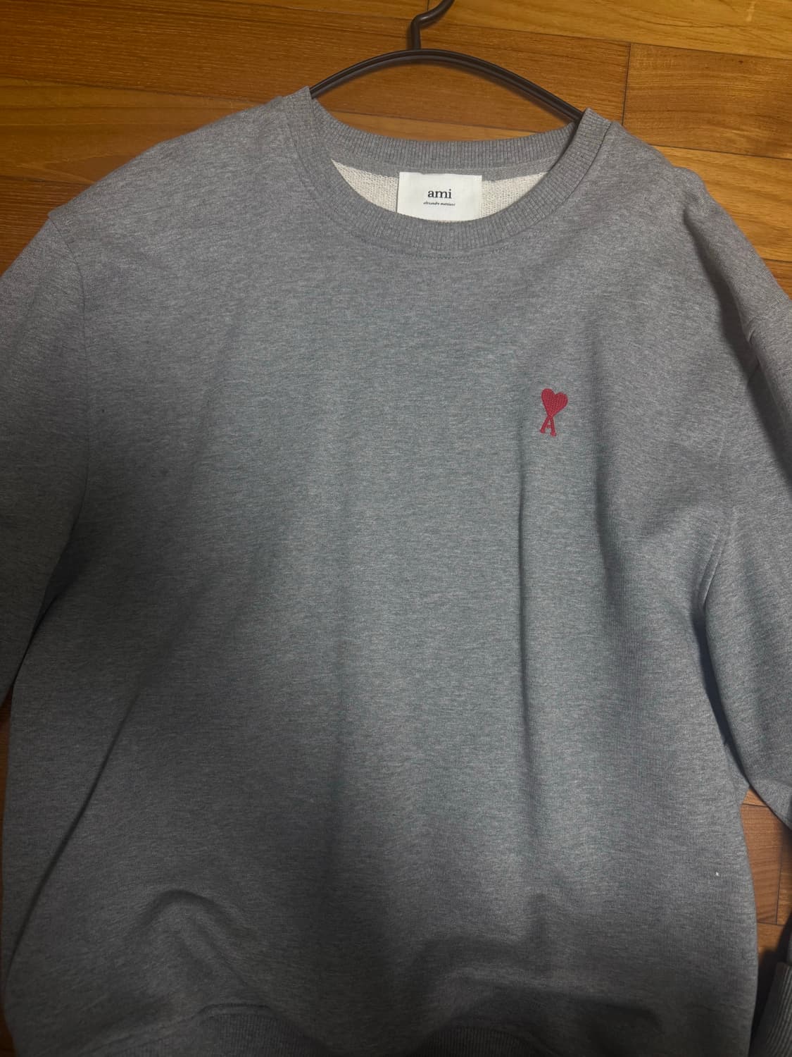 아미 스몰로고 맨투맨 XL 크림발 제품 병행수입x 상품이미지1