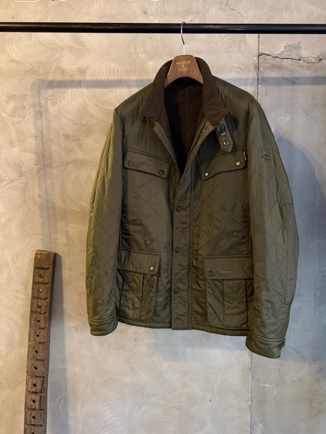 바버 인터내셔널 퀼팅자켓 남성100 상품이미지1