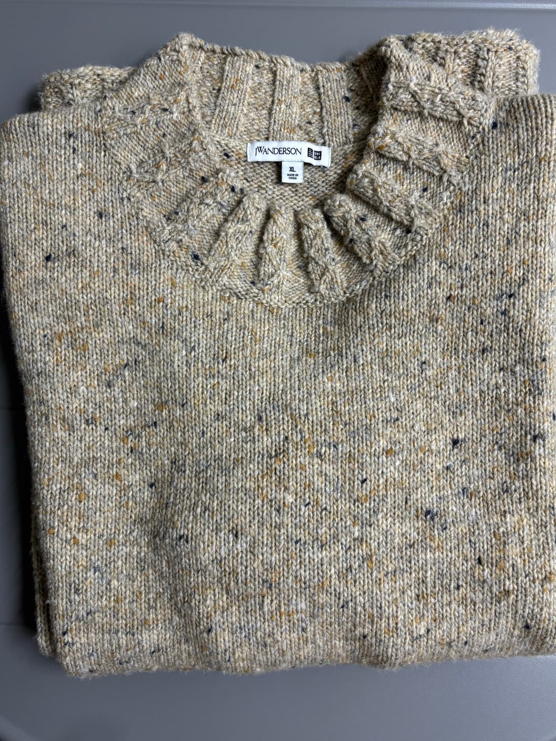 (XL) JW앤더슨 유니클로 베이지 니트 스웨터 상품이미지2