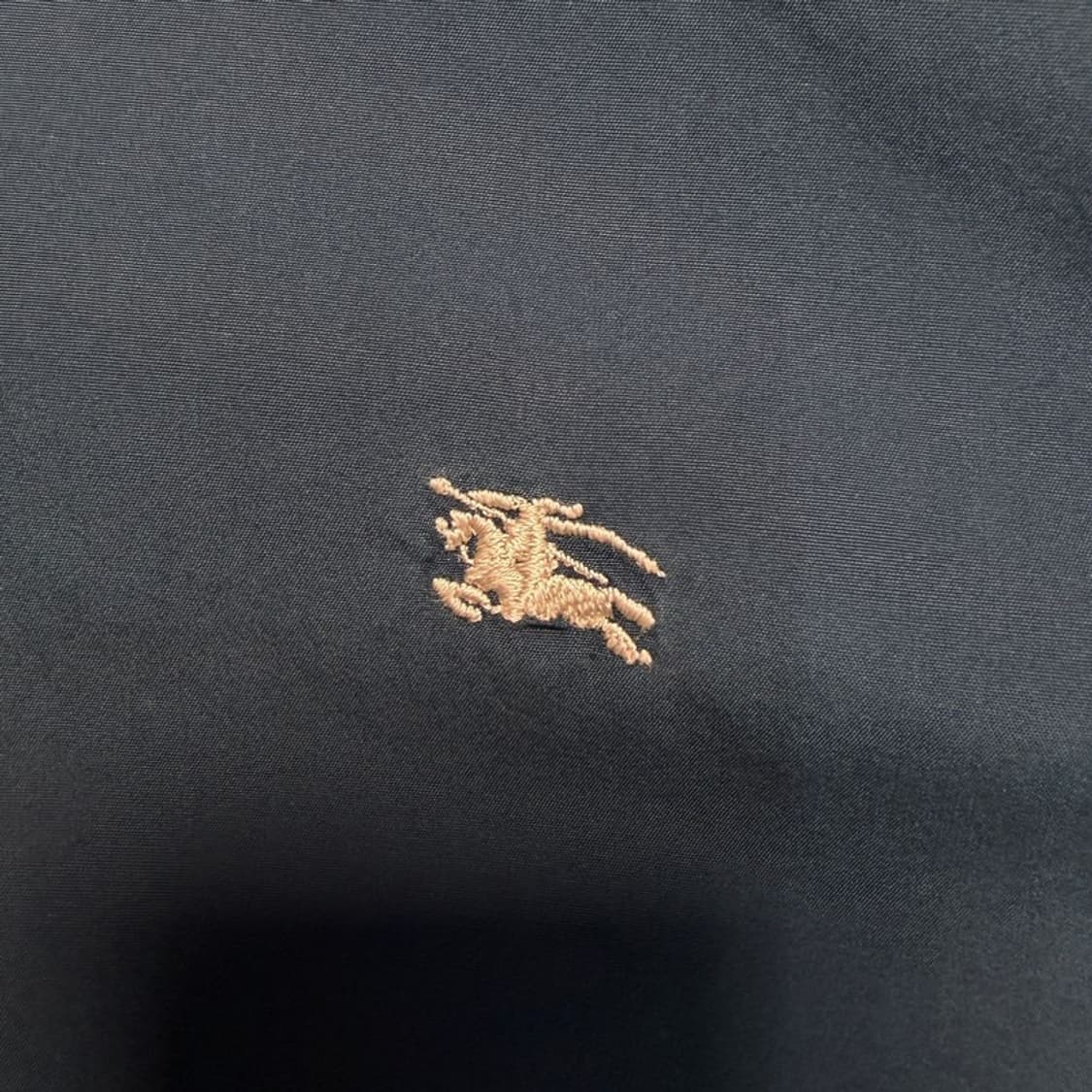 버버리 군마 자수 슬림핏 셔츠 네이비 S 상품이미지2