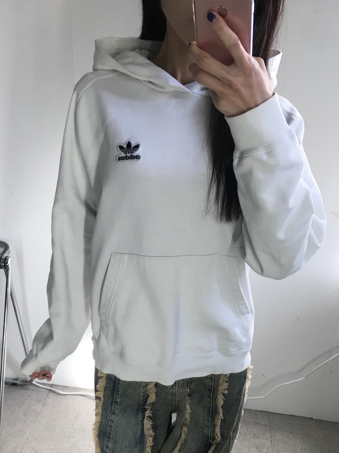 아디다스 가슴로고 후드티 상품이미지1