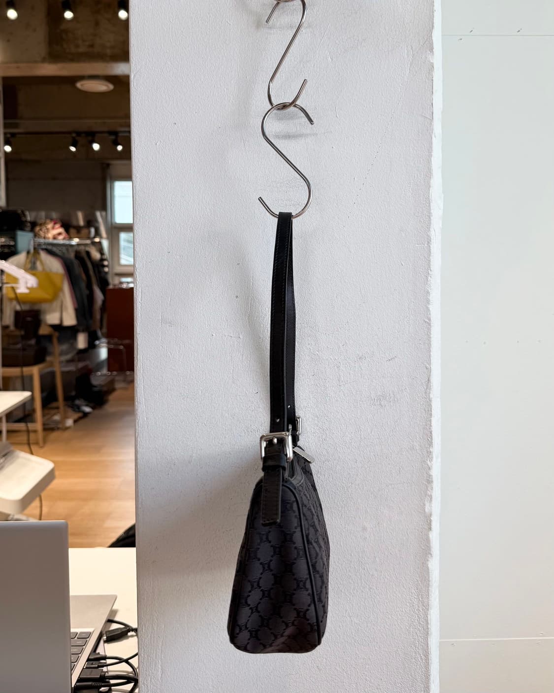 셀린느 브라운 마카담 숄더백  상품이미지3