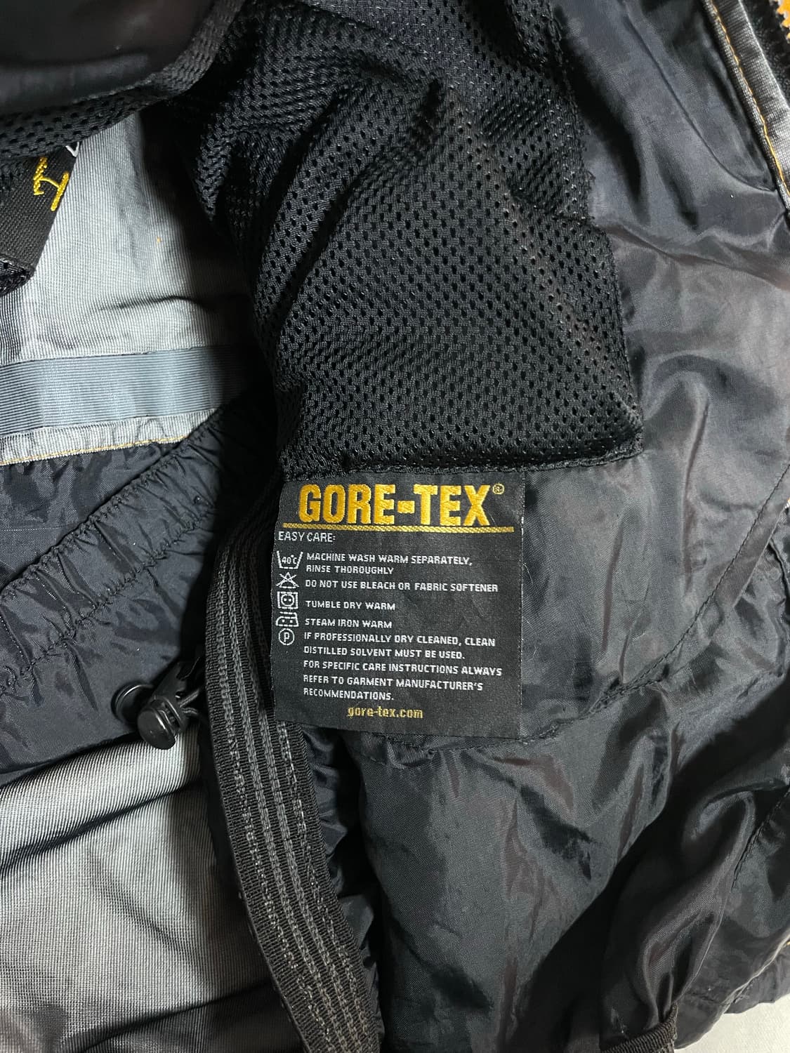 마운틴하드웨어 자켓 상품이미지9