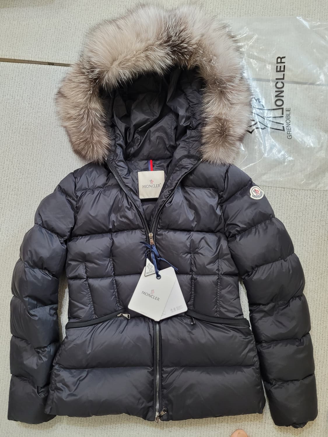 <새상품>몽클 패딩 2사이즈 상품이미지1