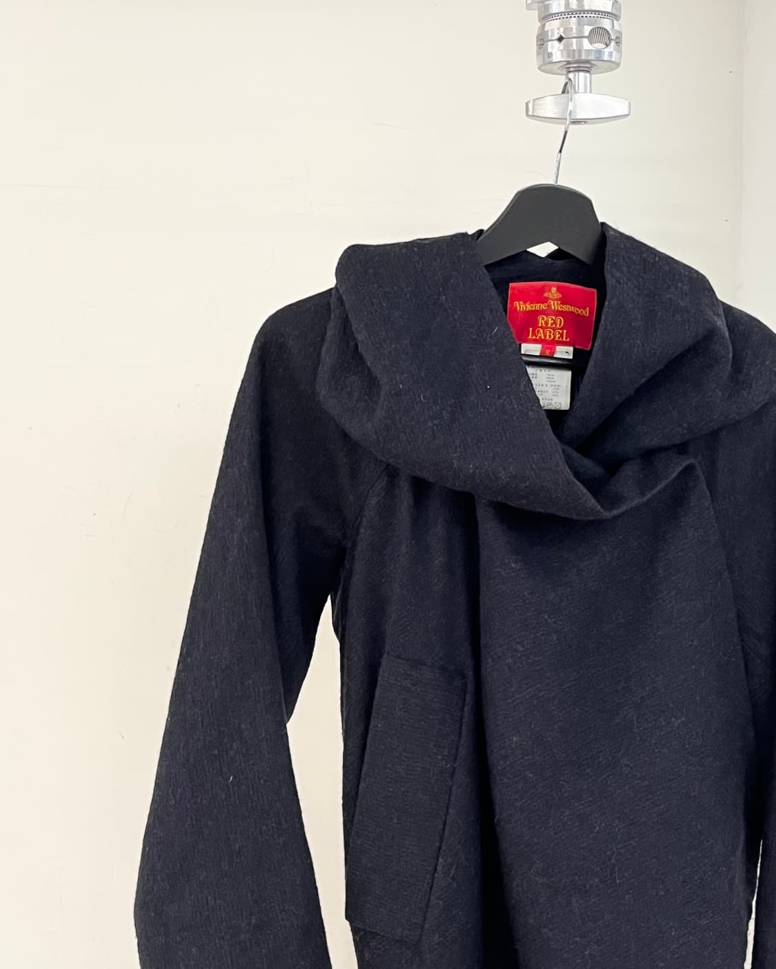 비비안 웨스트우드 레드라벨 드레이프 타이 넥 울 코트 상품이미지3