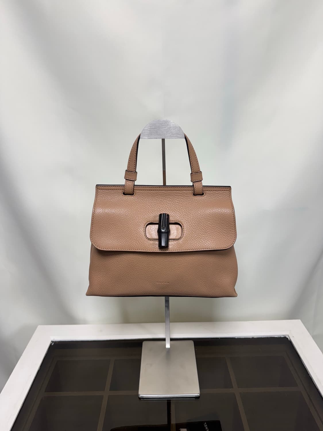 정품 구찌 뱀부 토트백 상품이미지1