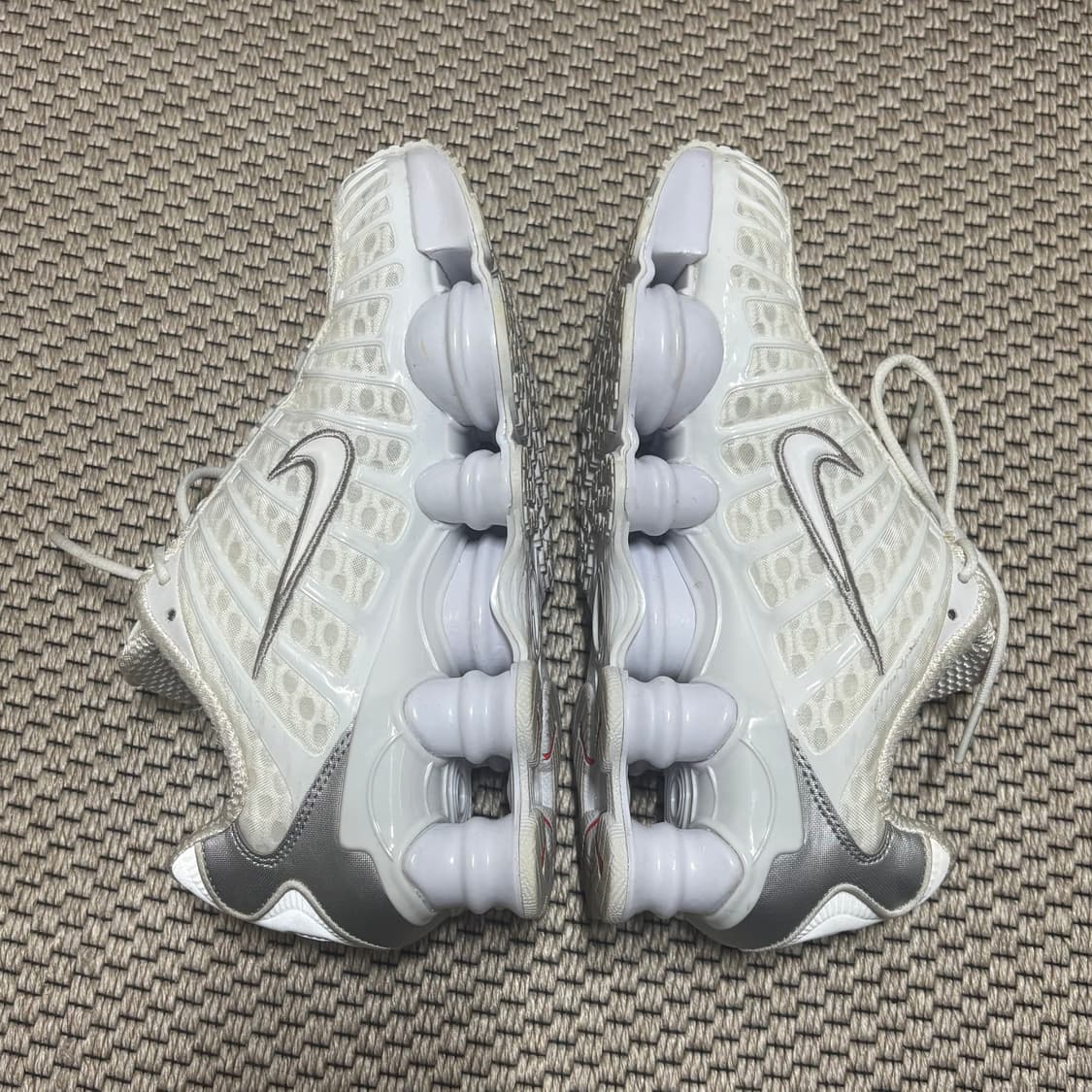 나이키 샥스TL 화이트 235 상품이미지2