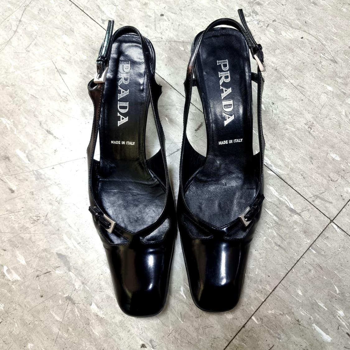 프라다 PRADA 에나멜 샌들 구두 슬링백 슈즈 키튼힐 (230/36) 상품이미지1