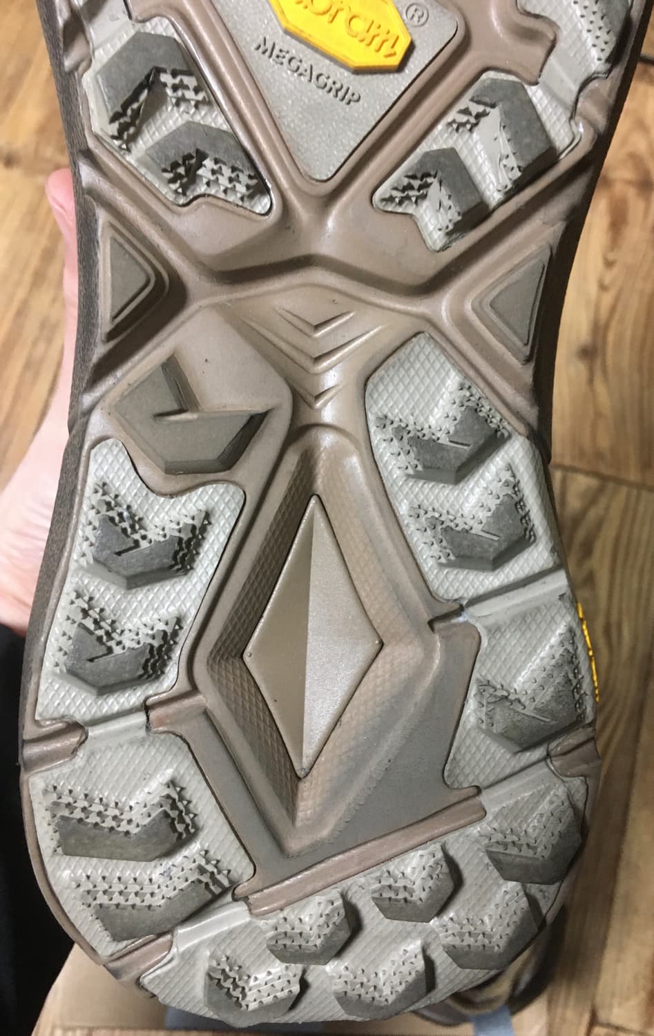 호카 새티스파이 마파테스피드4 라이트 러버 판매합니다 상품이미지7