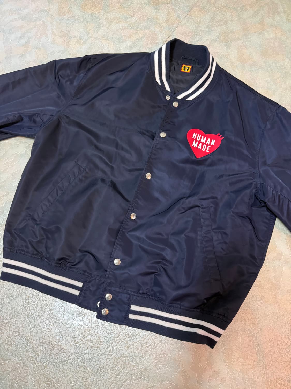 [L]휴먼메이드 나일론 스타디움 자켓 - 네이비 상품이미지1