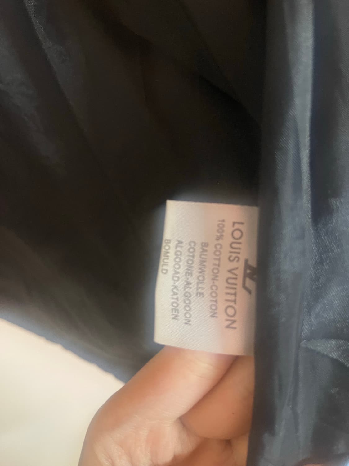 루이비통 모노그램 스프레이 후드 점퍼 판매 상품이미지3