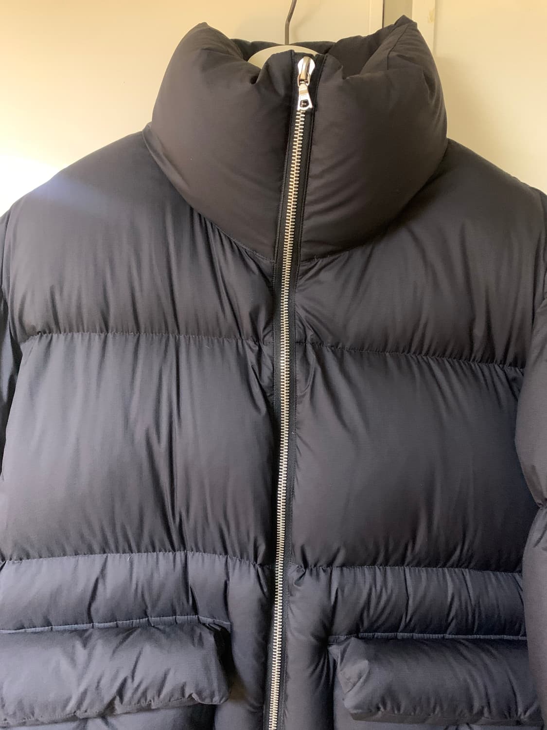 오라리 슈퍼라이트 립스탑 패딩 블랙 4사이즈 상품이미지4