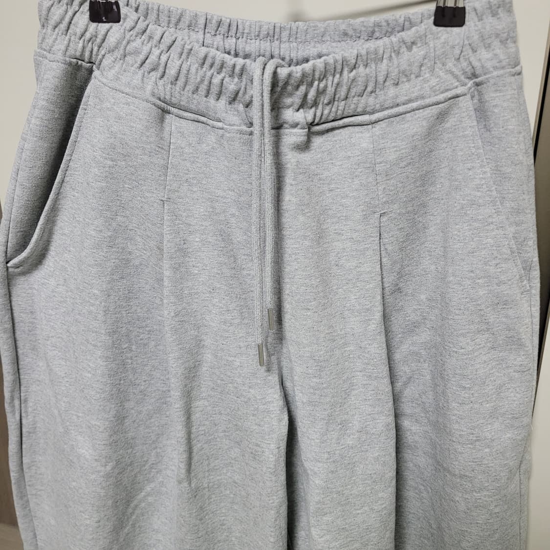 제로 Deep One Tuck Sweat Pants [Grey] L 상품이미지3