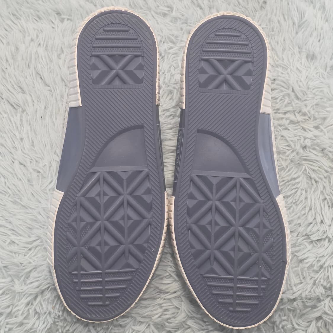 1a-4:디디앤오오 하트 자수 베이지 캔버스 스니커즈225 mm 상품이미지9