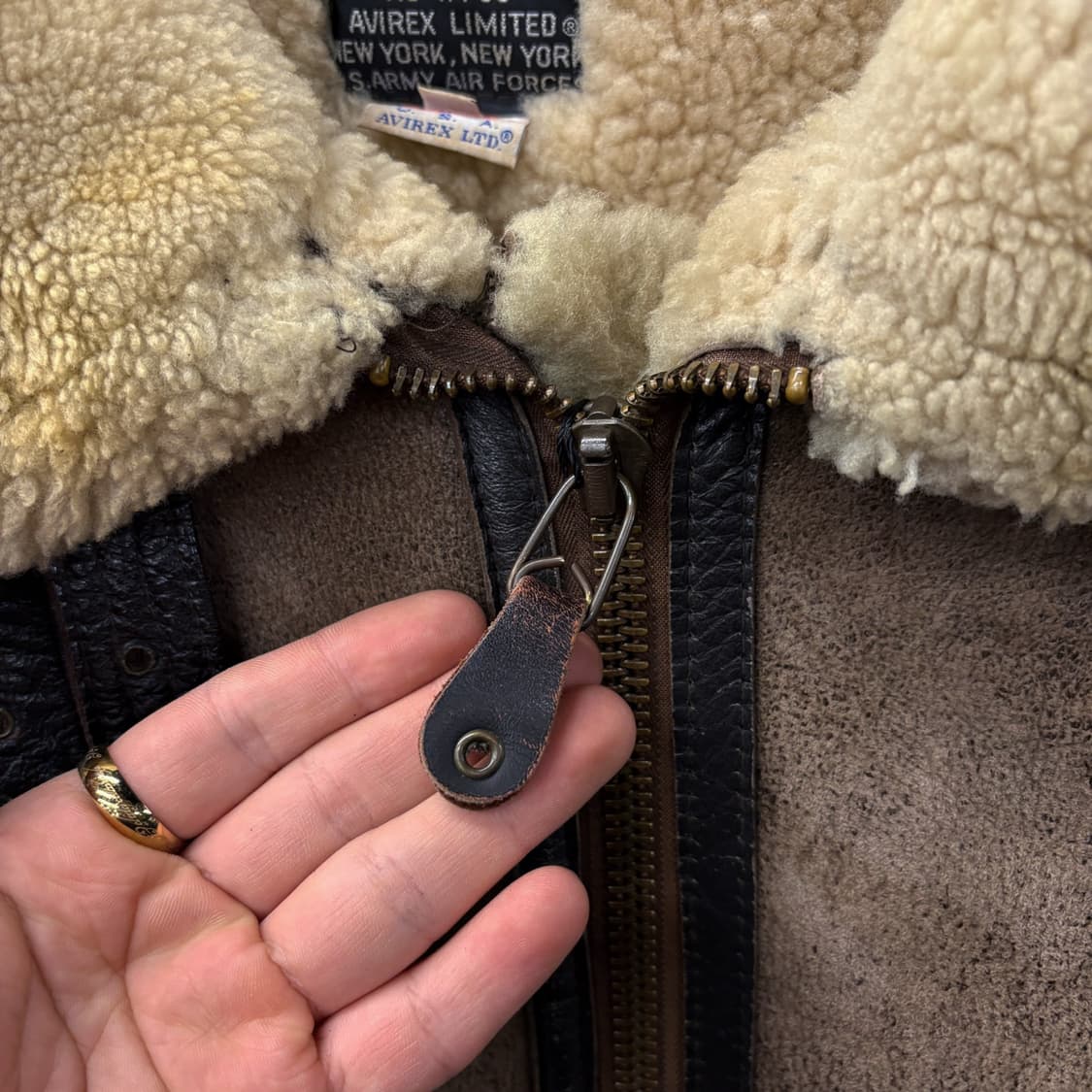 90s 미공군 B-3 TYPE 리얼레더 양털무스탕 플라이트 자켓 N484 상품이미지8