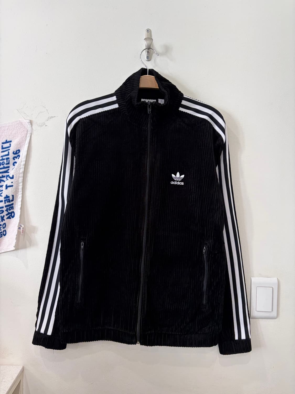 69. 아디다스 코듀로이 져지 트랙탑 상품이미지1