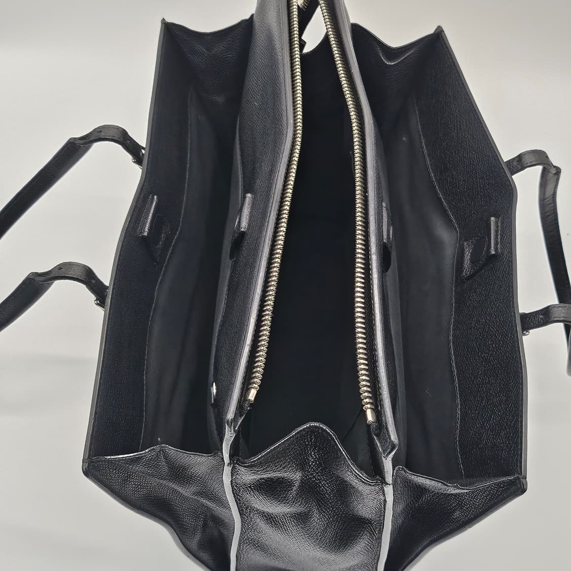 정품 발렌시아가 시티 플레이트 포트폴리오백 상품이미지9