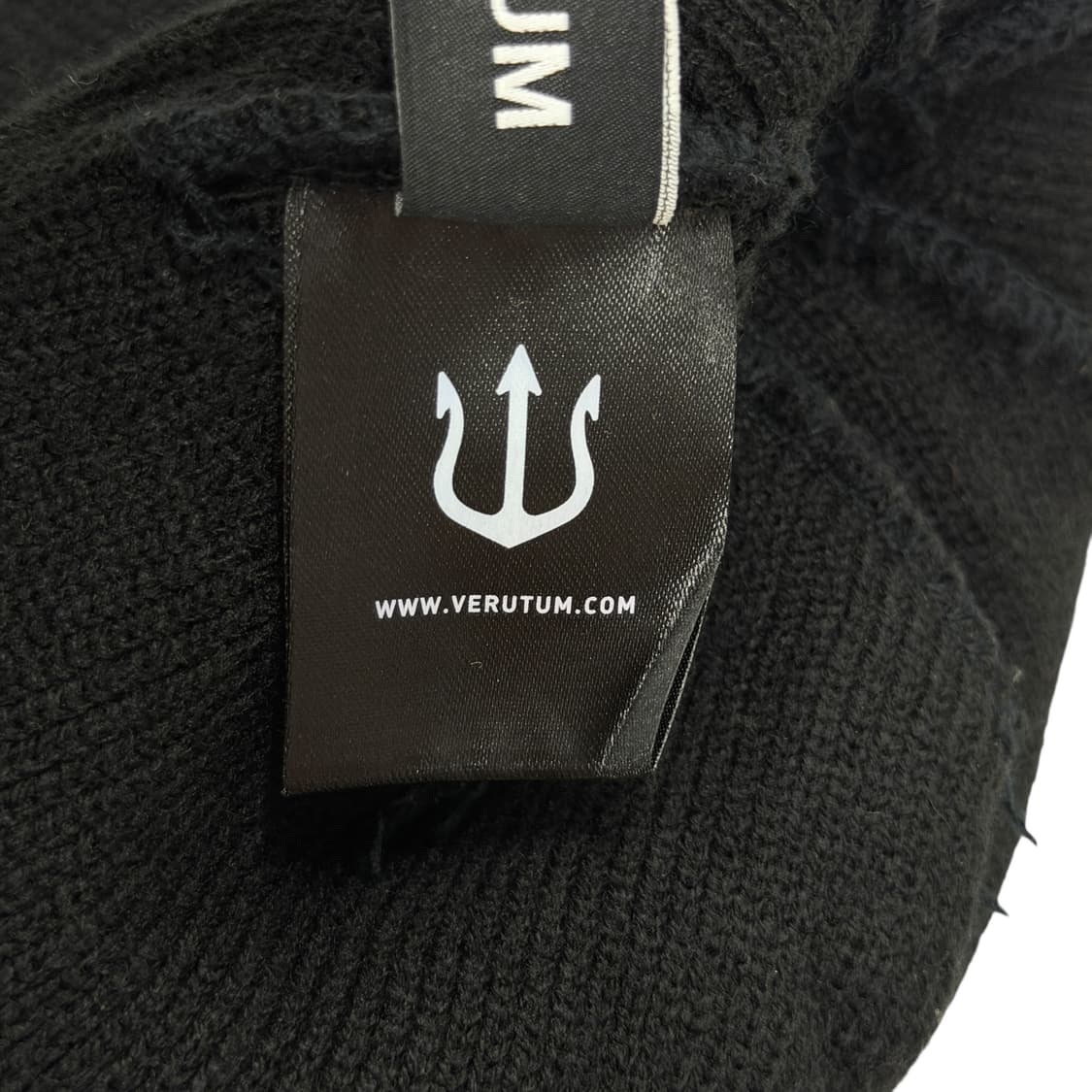 베루툼 삼지창 로고 아크릴 비니 모자 블랙 상품이미지4