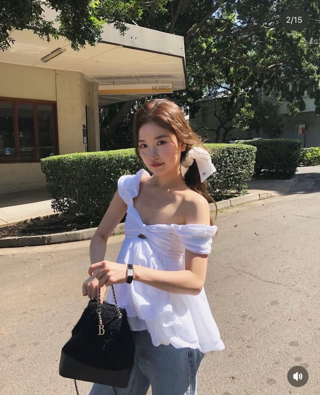 더바넷 블라우스 Magnolia Off-Shoulder Top White 상품이미지2
