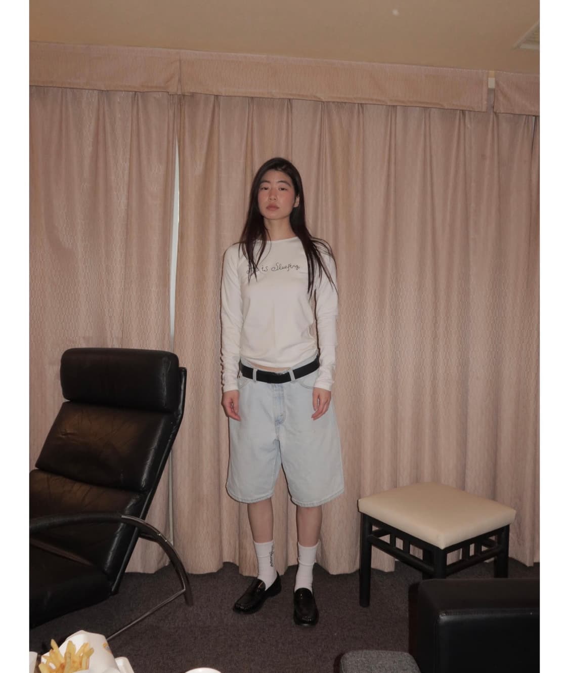 어텐즈 he is sleeping tee shirt 롱슬리브 티 상품이미지2