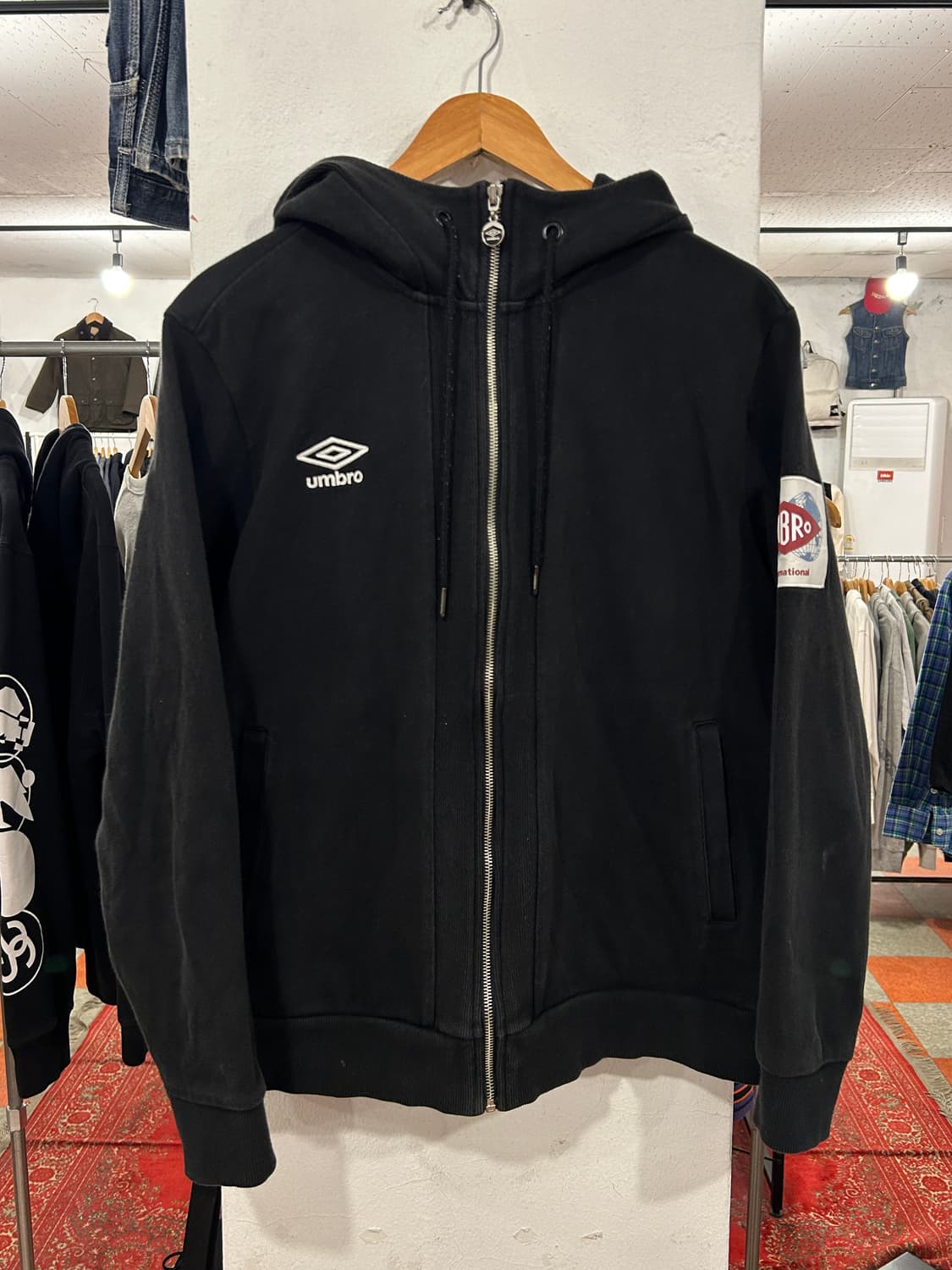 엄브로 후드집업 상품이미지2