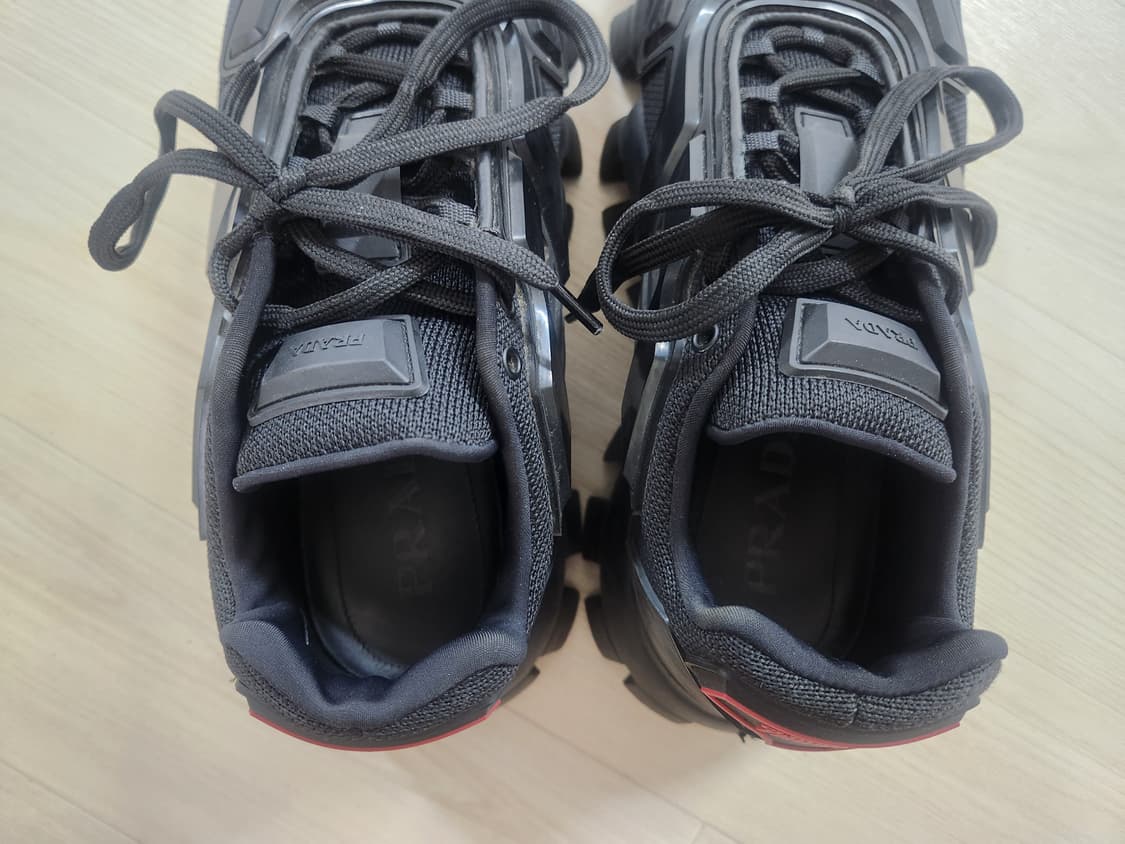 프라다 클라우드버스트 썬더 스니커즈 블랙 상품이미지4