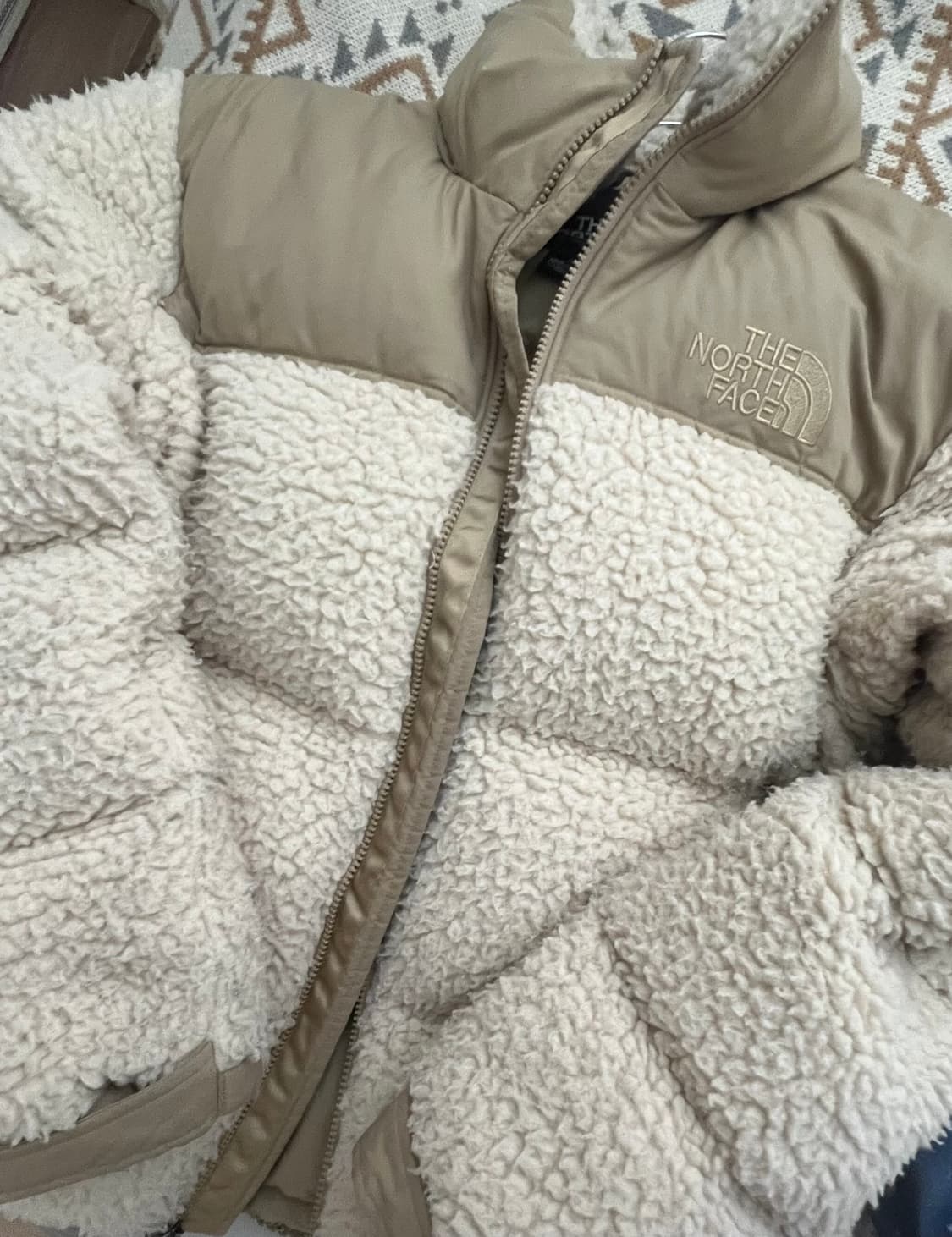 노스페이스 쉐르파 눕시 자켓 샌드 상품이미지3