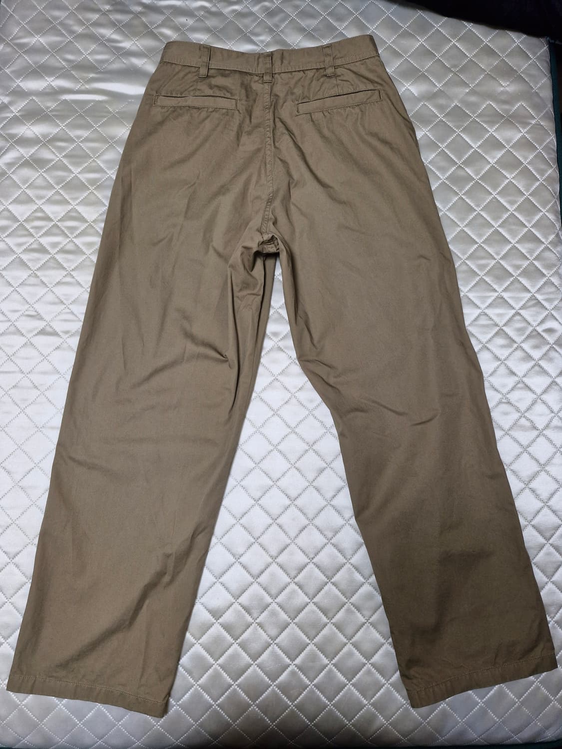 유니클로U 24ss 와이드핏치노팬츠 브라운 73 상품이미지3