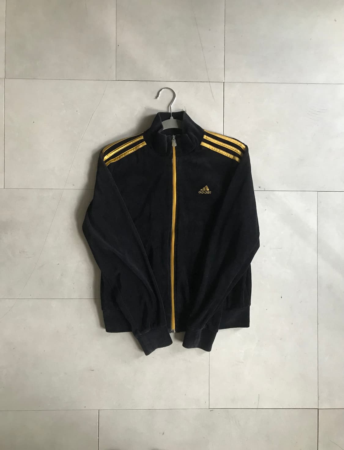 아디다스 블랙 골드 벨벳 져지 상품이미지6