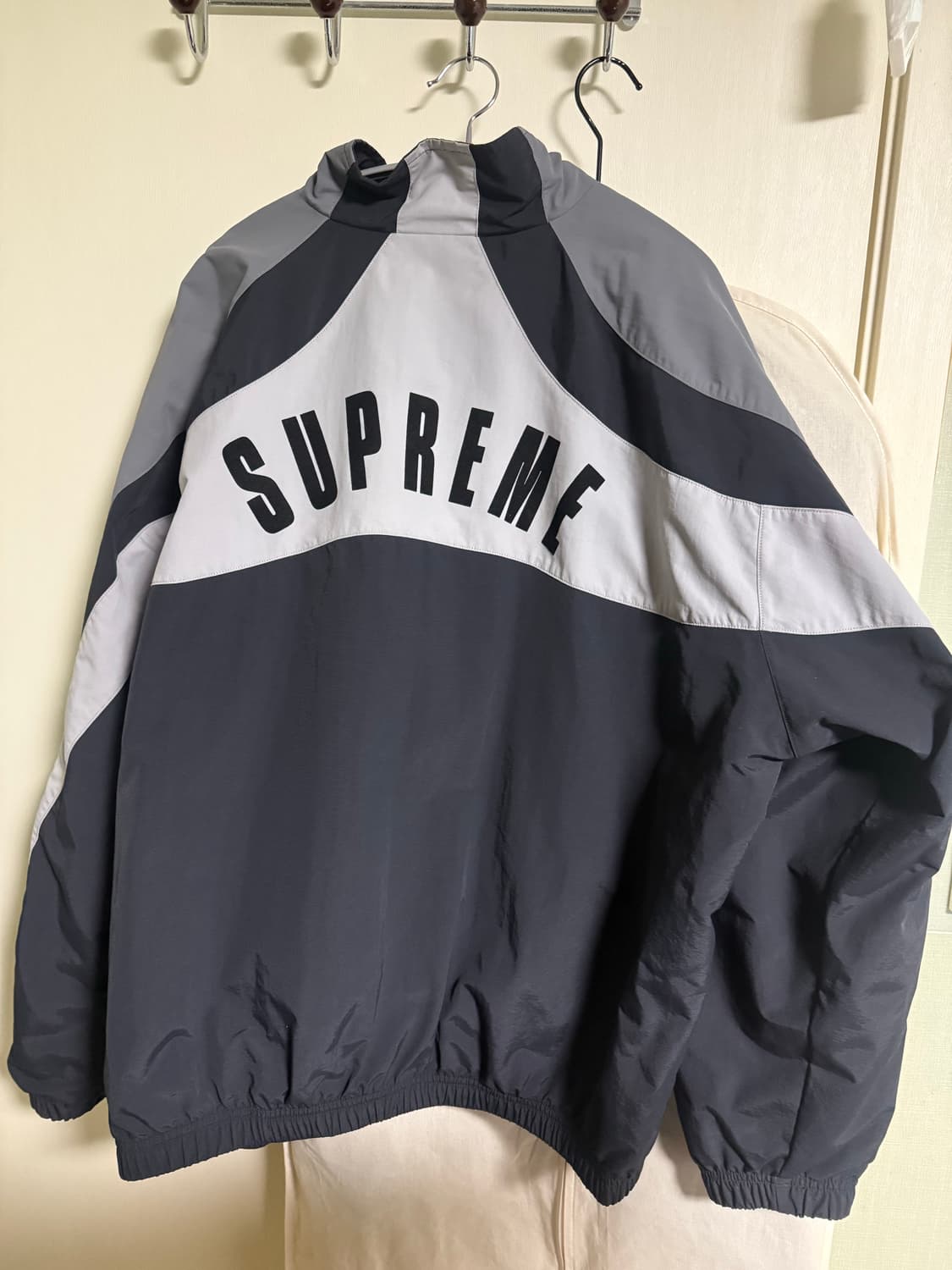 슈프림 x 엄브로 트랙 자켓 블랙 - 23SS XL 상품이미지4