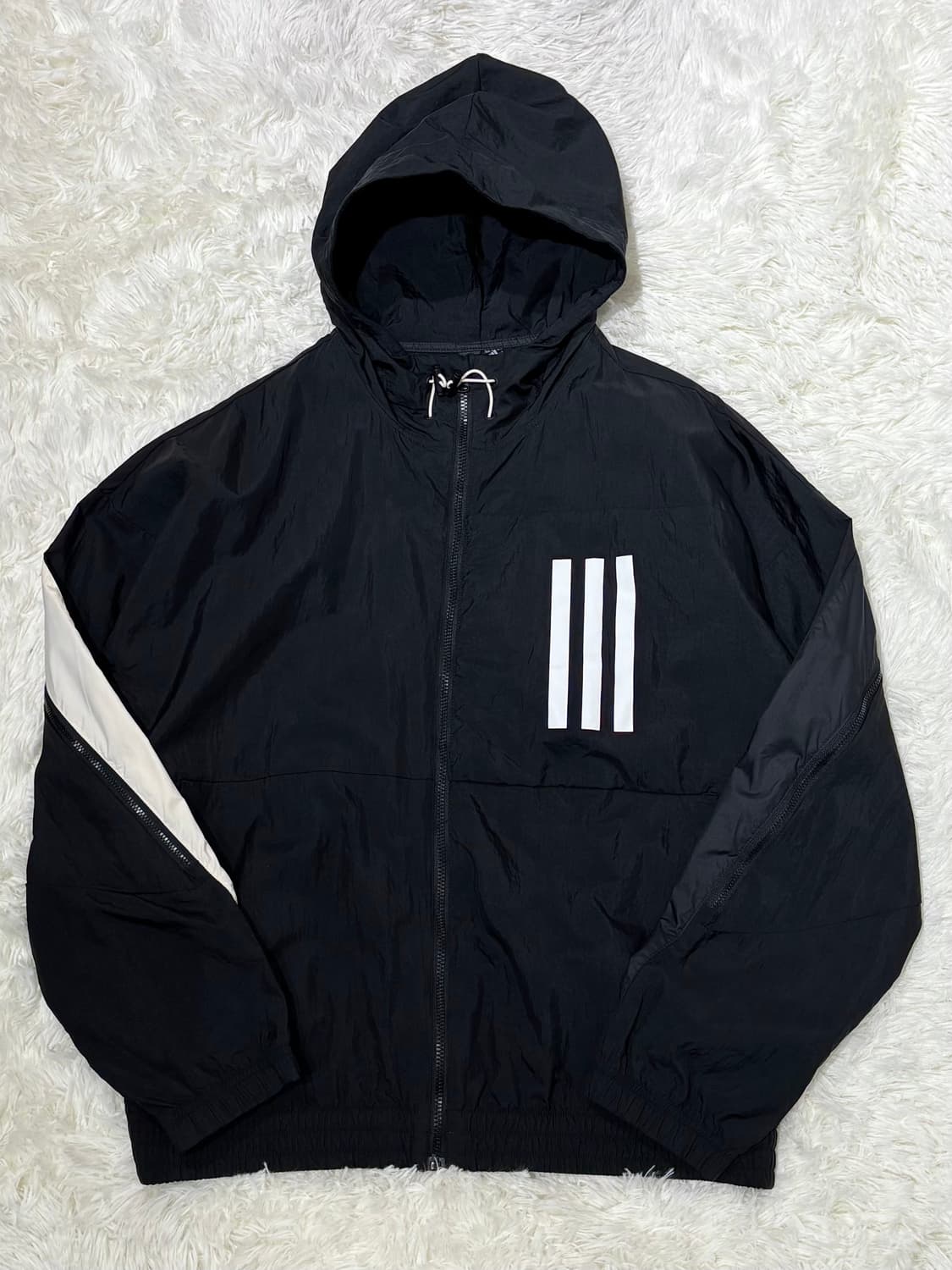 아디다스 블랙 삼선 바람막이 상품이미지4