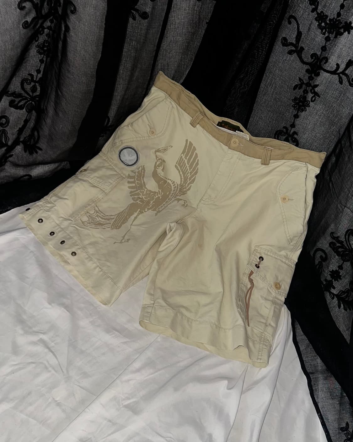 Beige cargo shorts 상품이미지1