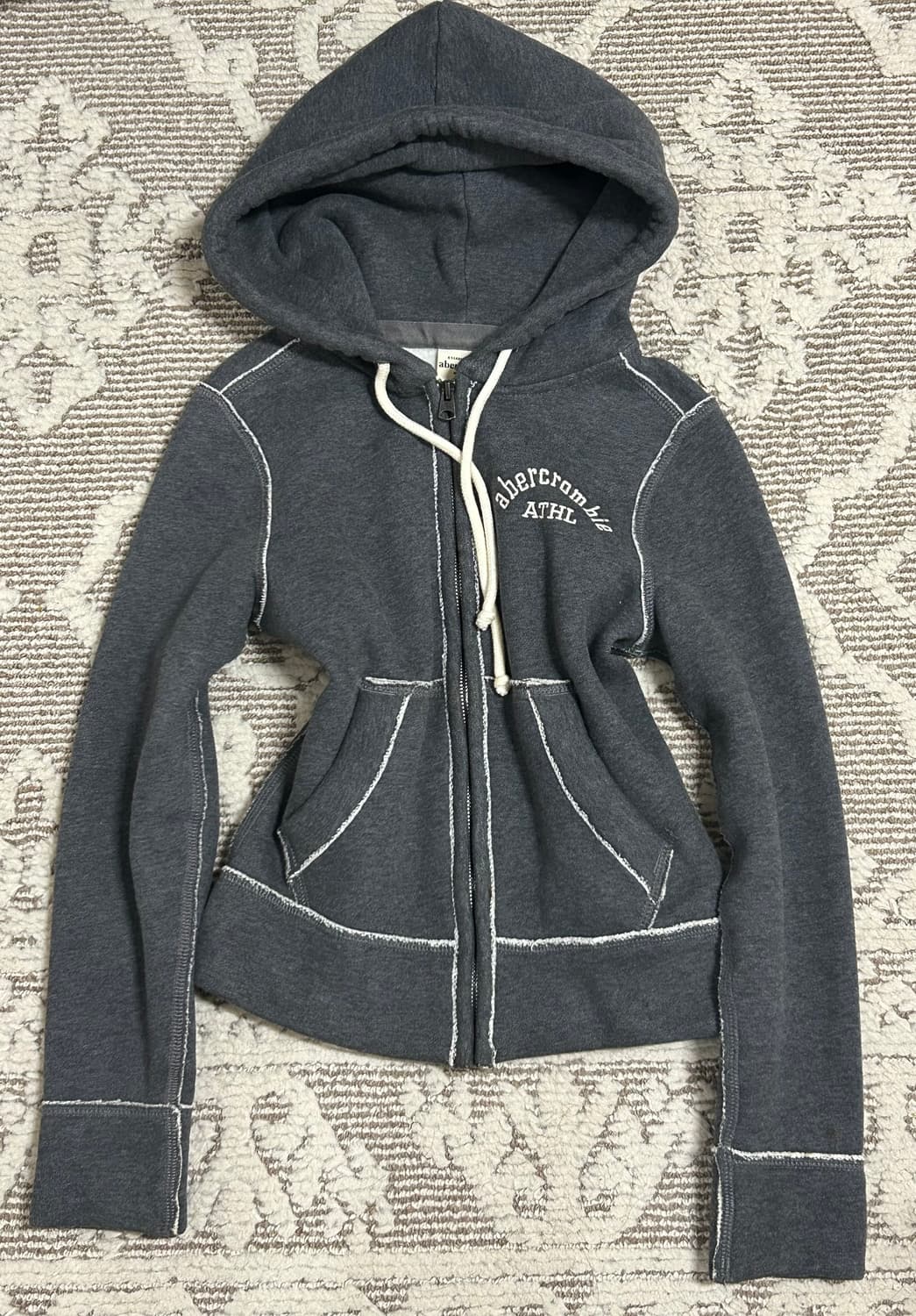 초희귀⭐️대대장 아베크롬비 스티치 그레이 딱붙핏 후드집업 상품이미지1
