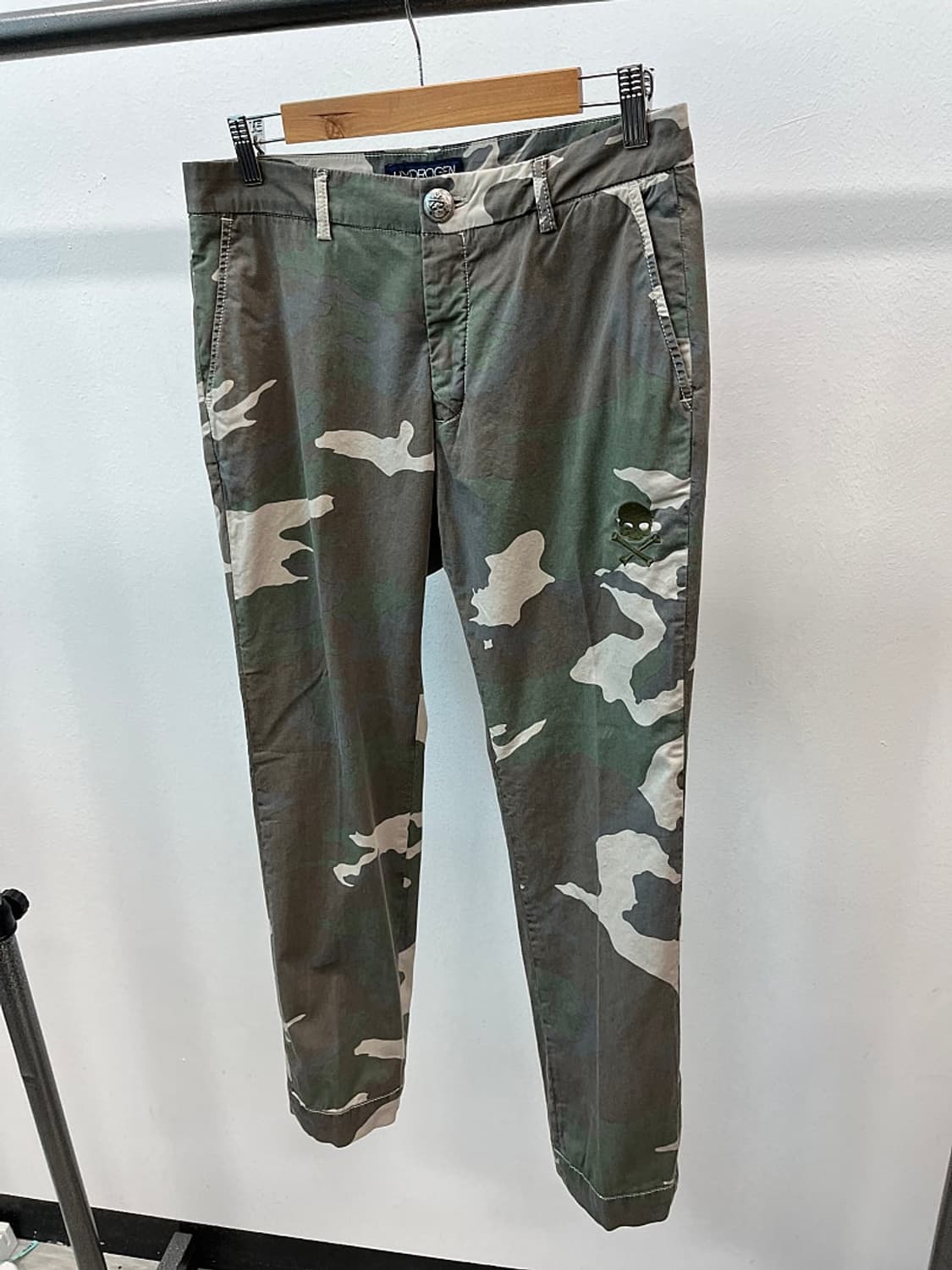 31) 하이드로겐 스컬자수 카모팬츠  상품이미지1