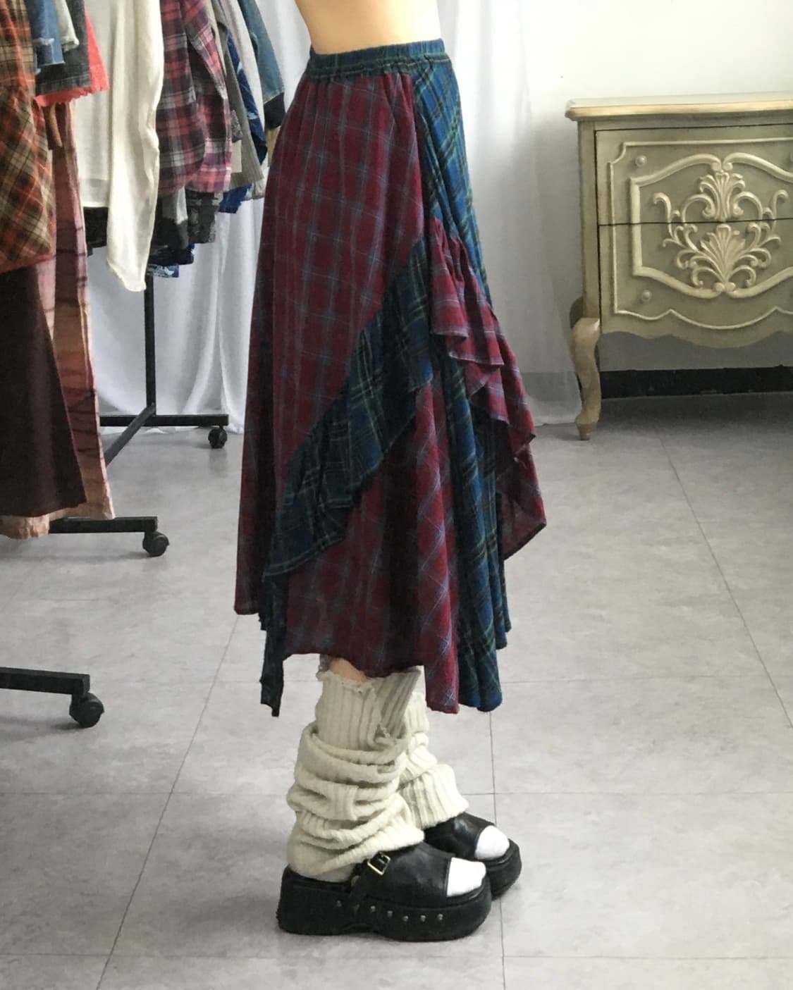 Unbalanced check pattern skirt 상품이미지6