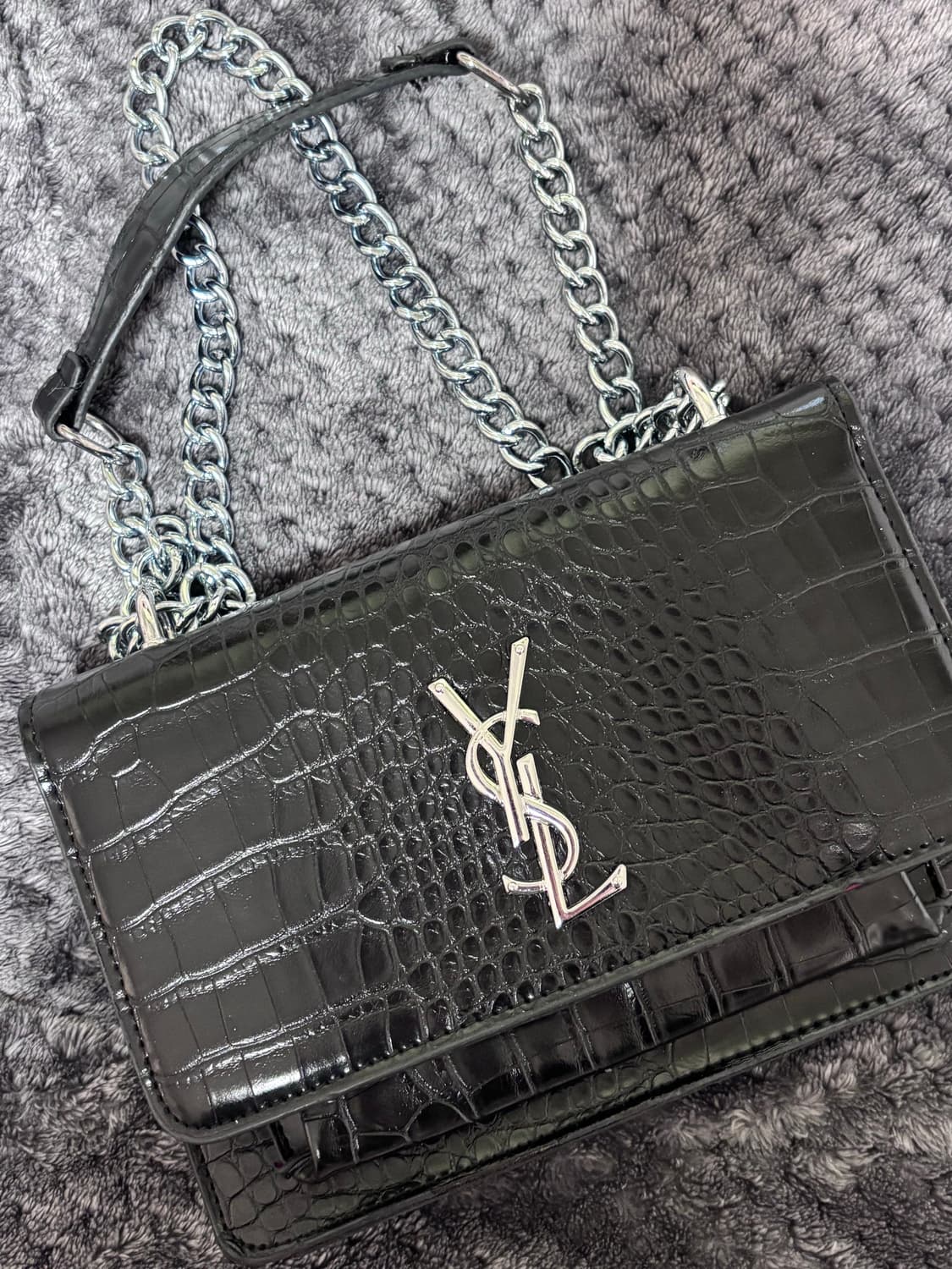 입생로랑 체인백 상품이미지4