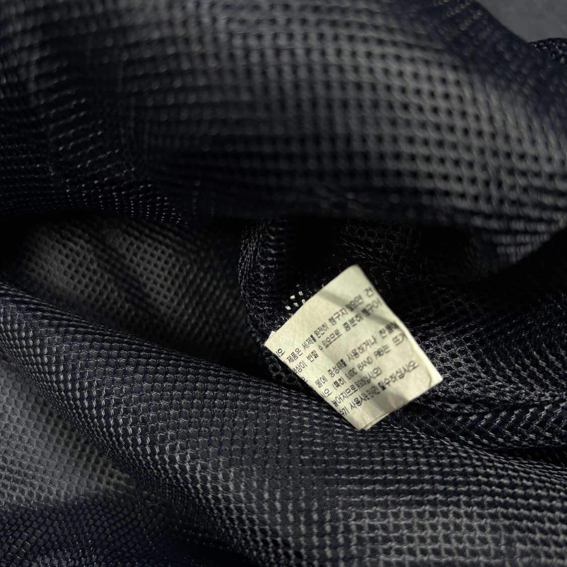 아식스 네이비컬러 바람막이 상품이미지4