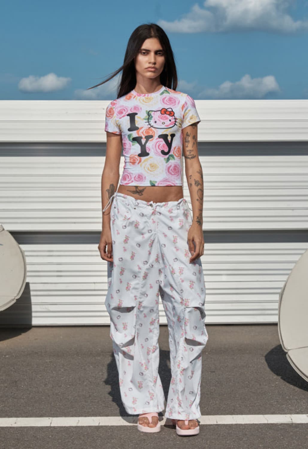 Open YY x Hello Kitty 헬로키티 파라슈트 팬츠 사이즈 3 상품이미지1