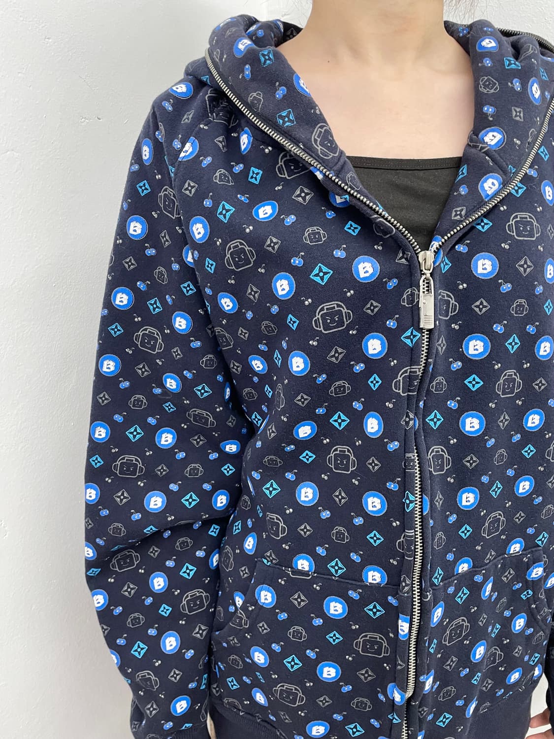 뱅크 모노그램 패턴 헤비 후드집업 상품이미지3