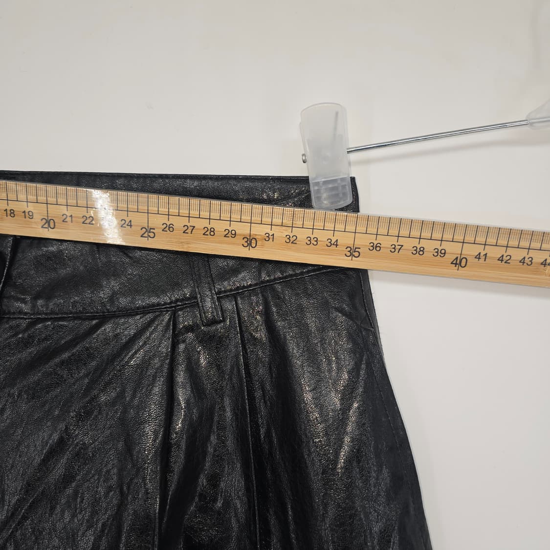 블랙 광택 와이드 인조 레더 팬츠 상품이미지4