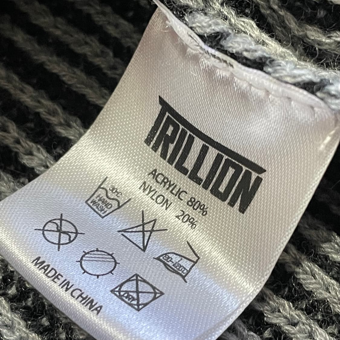 [L] 트릴리온 스트라이프 니트 블랙 상품이미지3