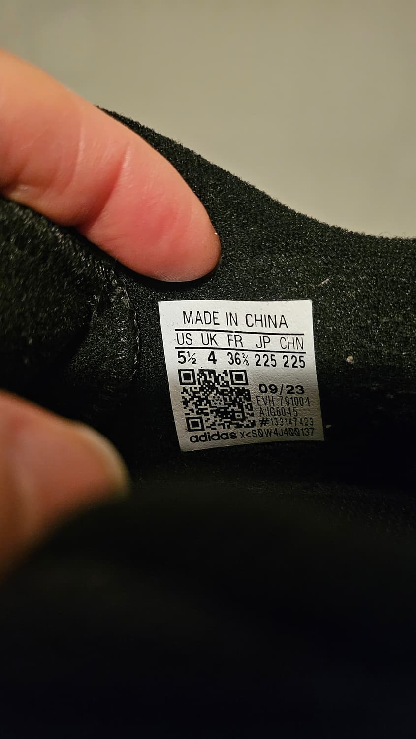 아디다스 오즈가이아 IG6045  225 상품이미지3