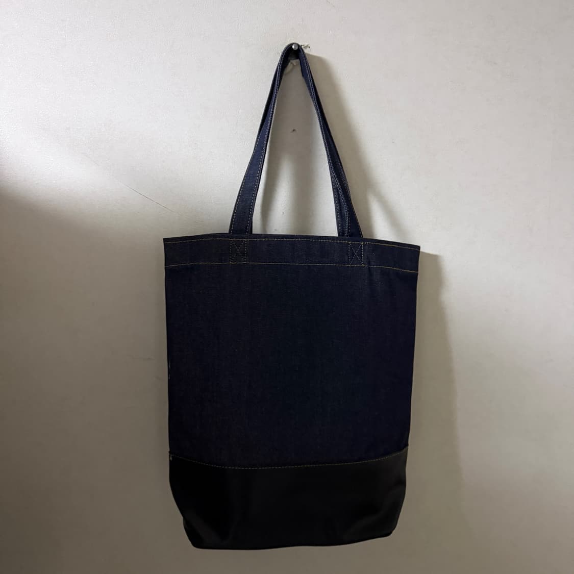 A.P.C 아페쎄 가죽배색 데님 토트백 상품이미지4