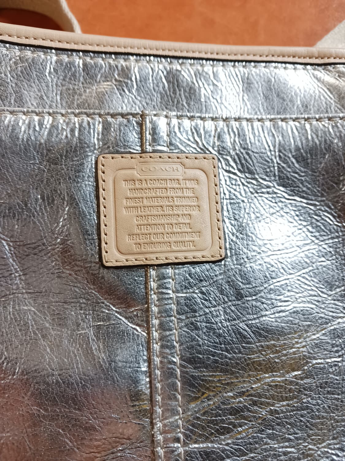 코치 실버 메탈 탄스윙팩 크로스바디 상품이미지3