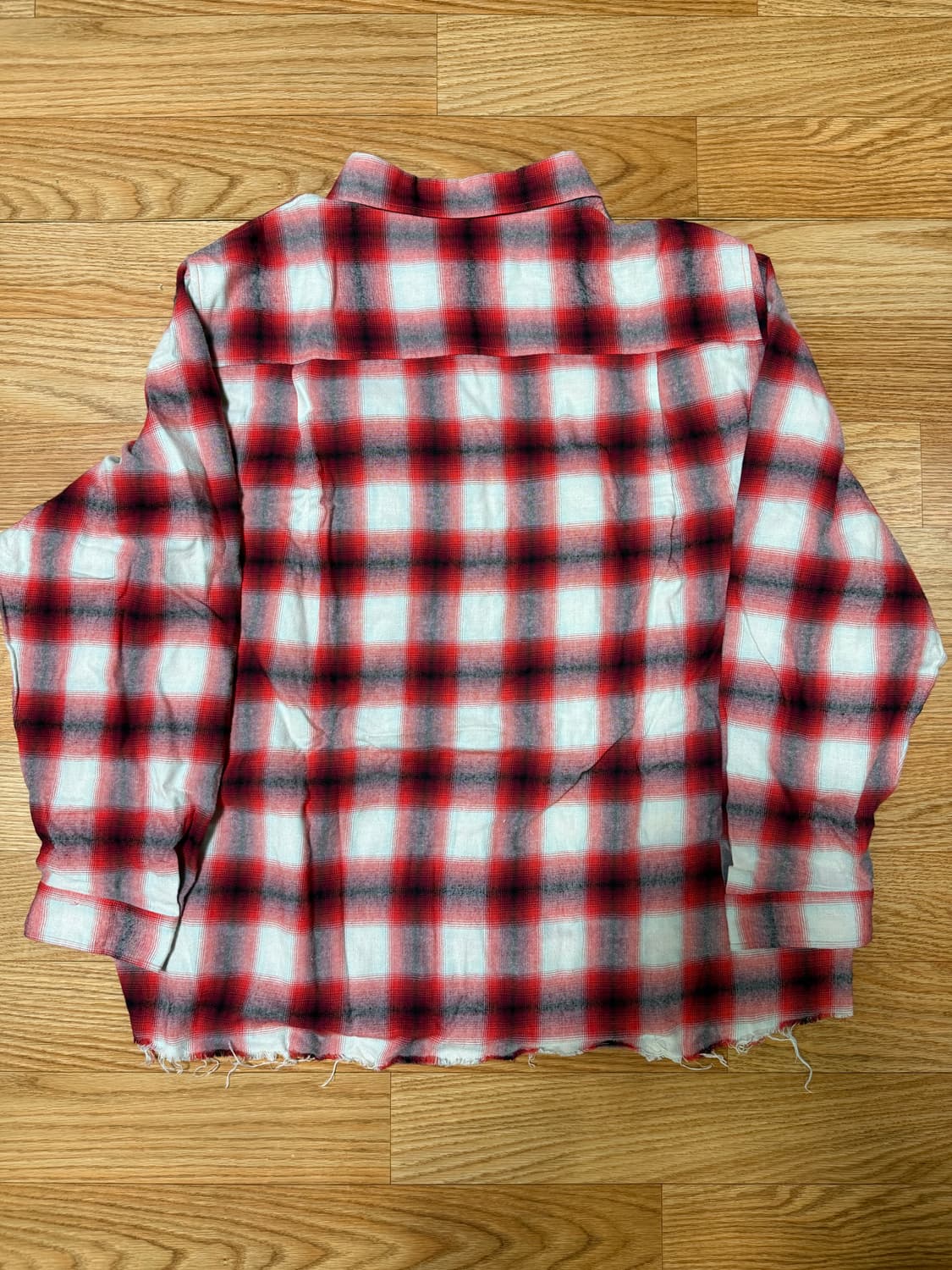 [XL] 블랙아웃 피어스 다임 셔츠 레드 팝니다! 상품이미지2