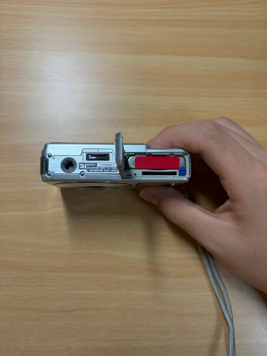 소니 사이버샷 DSC-W70 상품이미지5