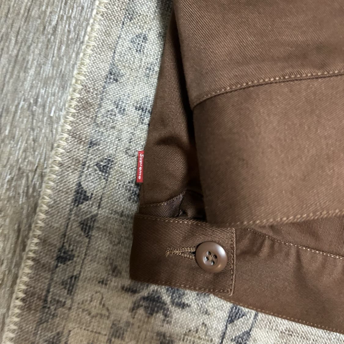 슈프림 x 더크로우 워크 자켓 브라운 상품이미지6