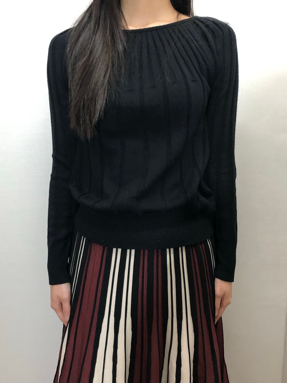 빈티지 블랙 미니멀 니트 상품이미지1