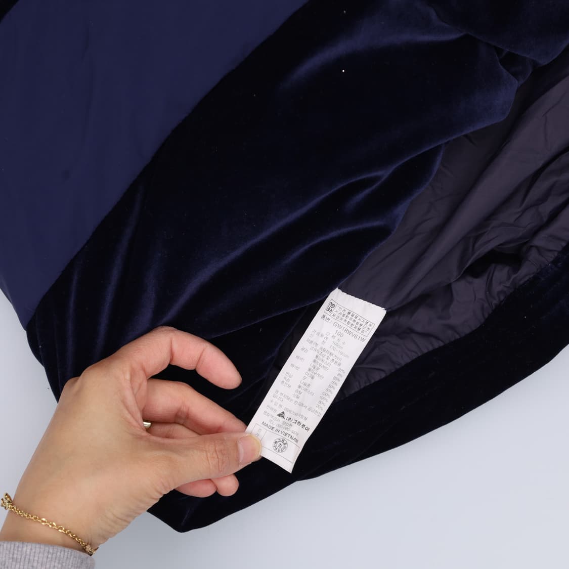 100 그린조이 벨벳 구스 패딩조끼 0407H1 상품이미지4