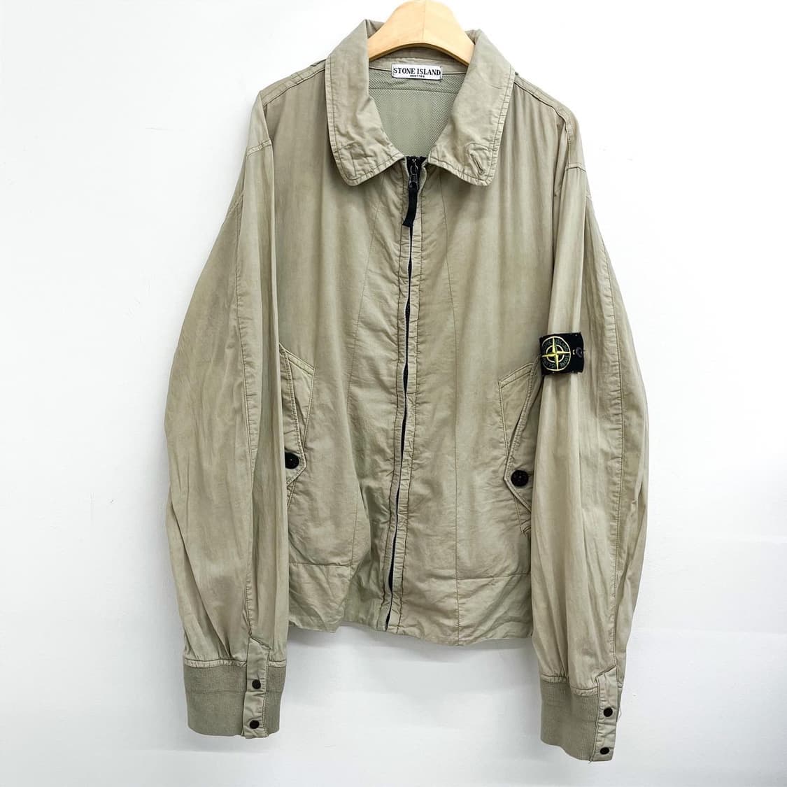 [정품] 스톤아일랜드 가먼트 다잉 자켓 베이지 M 상품이미지1
